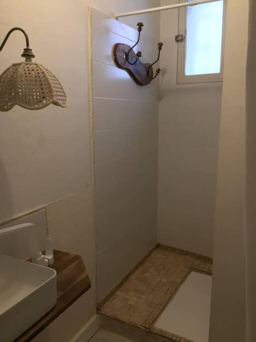 Au Coeur Du Village Pour Deux Personnes Apartment Lespignan